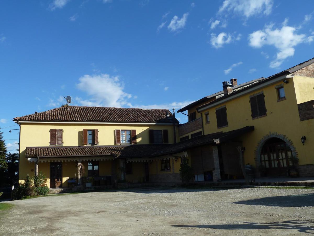 Agriturismo San Martino Castiglione Tinella Luaran gambar