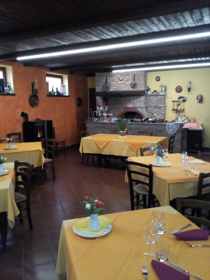 Agriturismo San Martino Castiglione Tinella Luaran gambar