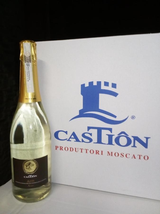 Agriturismo San Martino Castiglione Tinella Luaran gambar