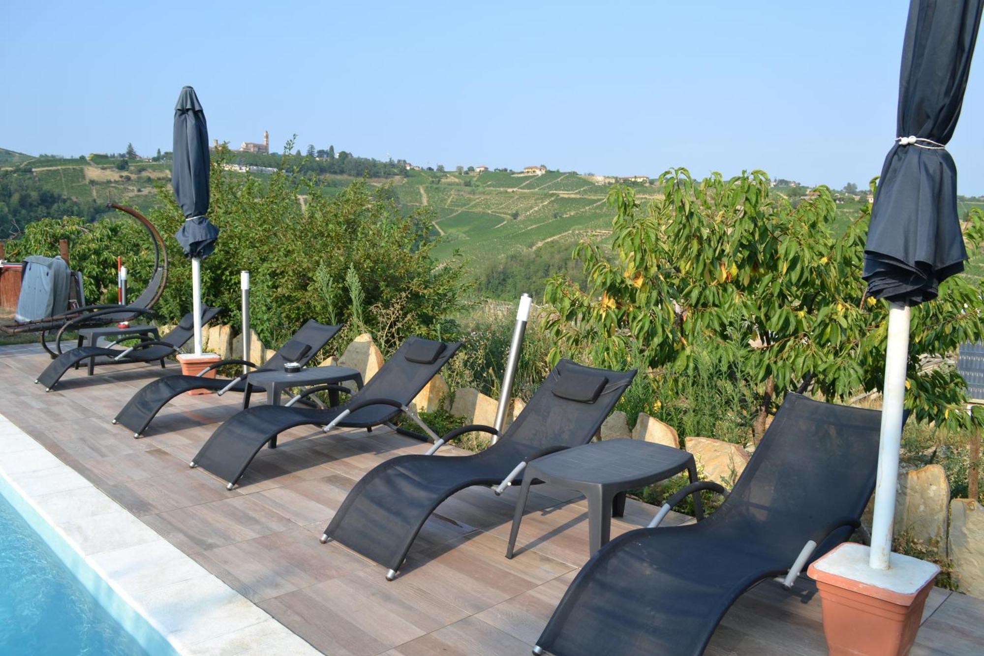 Agriturismo San Martino Castiglione Tinella Luaran gambar