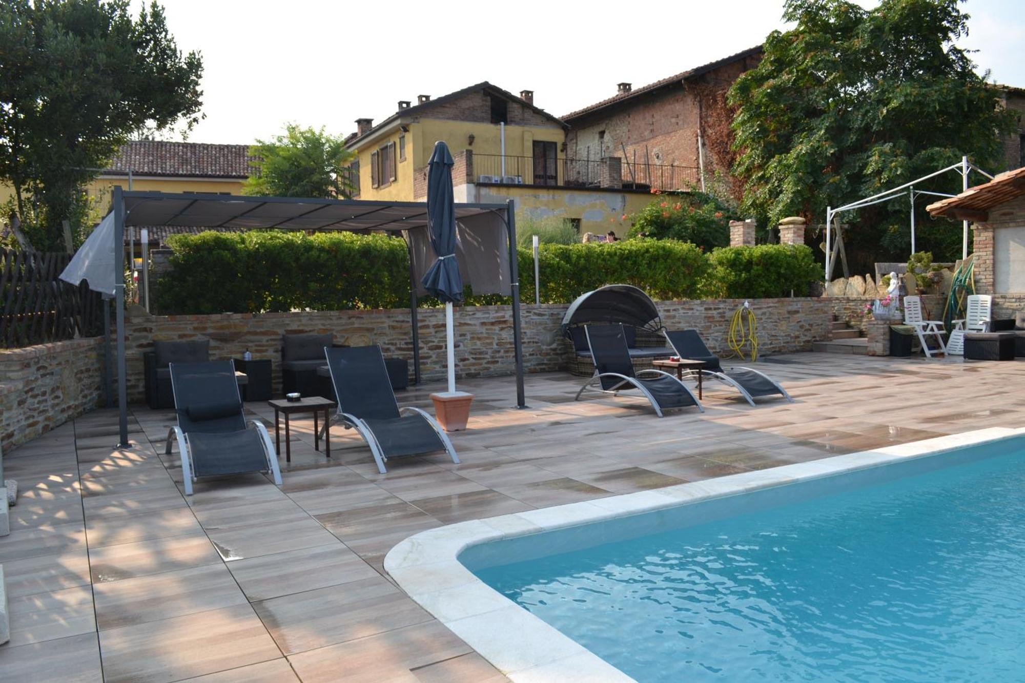 Agriturismo San Martino Castiglione Tinella Luaran gambar